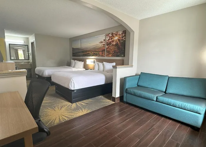 Days Inn & Suites By Wyndham Tuscaloosa - Univ. Of Alabama