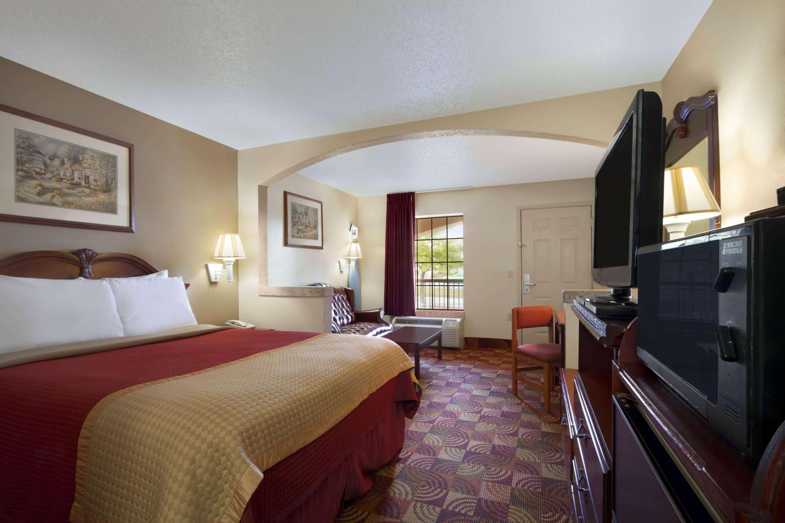 Days & By Wyndham - Univ. Of Alabama Tuscaloosa