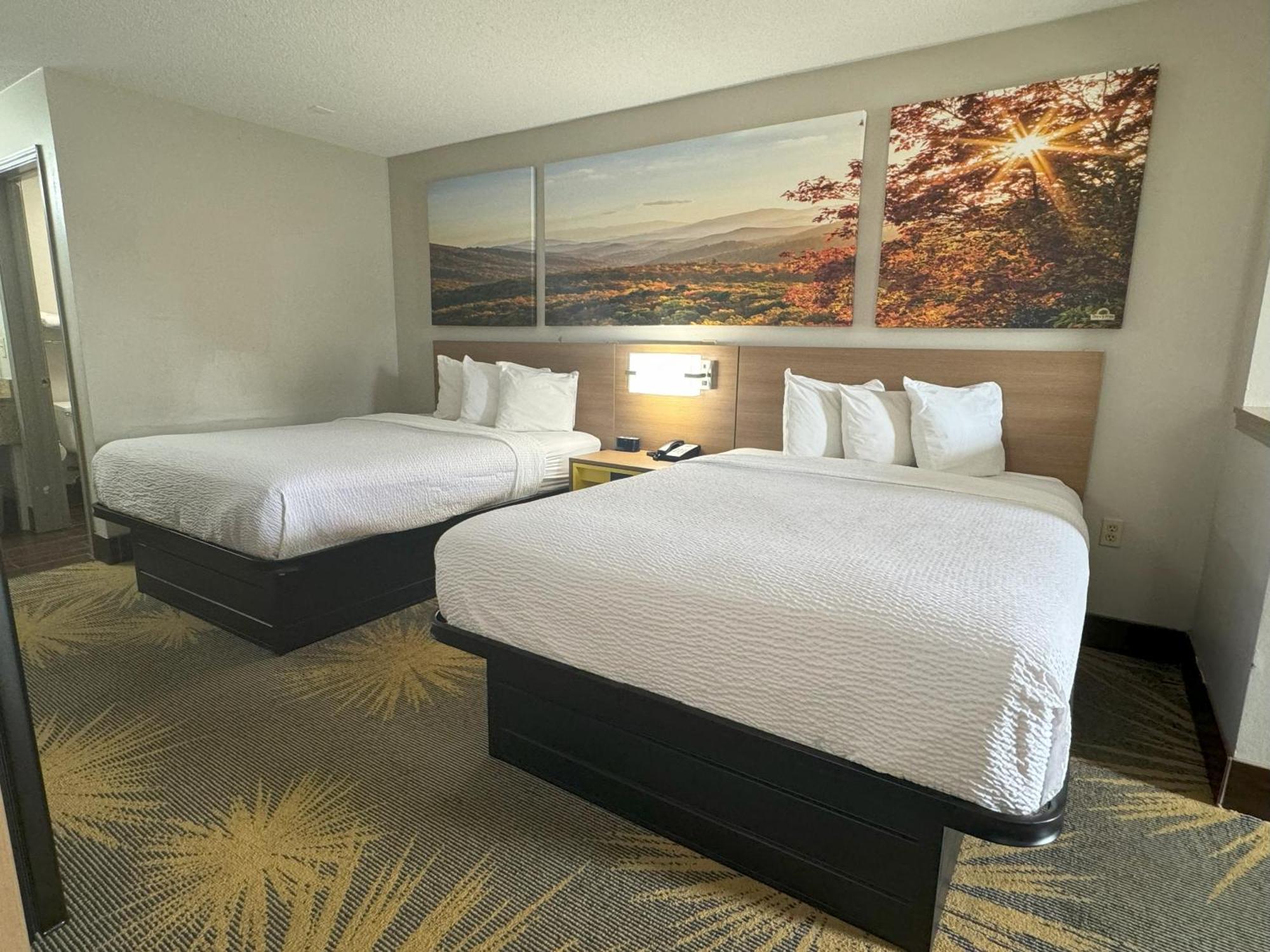 Days & By Wyndham - Univ. Of Alabama Hotel